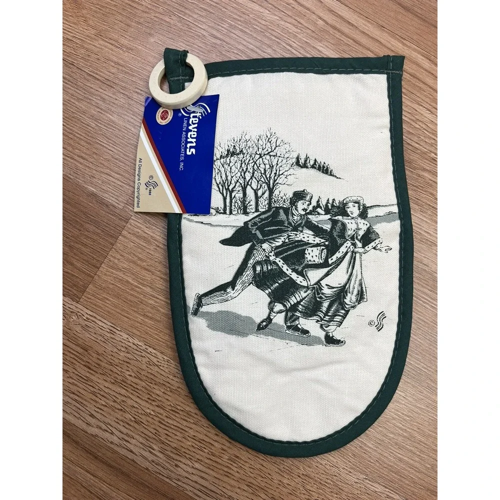 Vintage 3 pc‎ Winter Potholder Dish Towel Set by Stevens NEW
